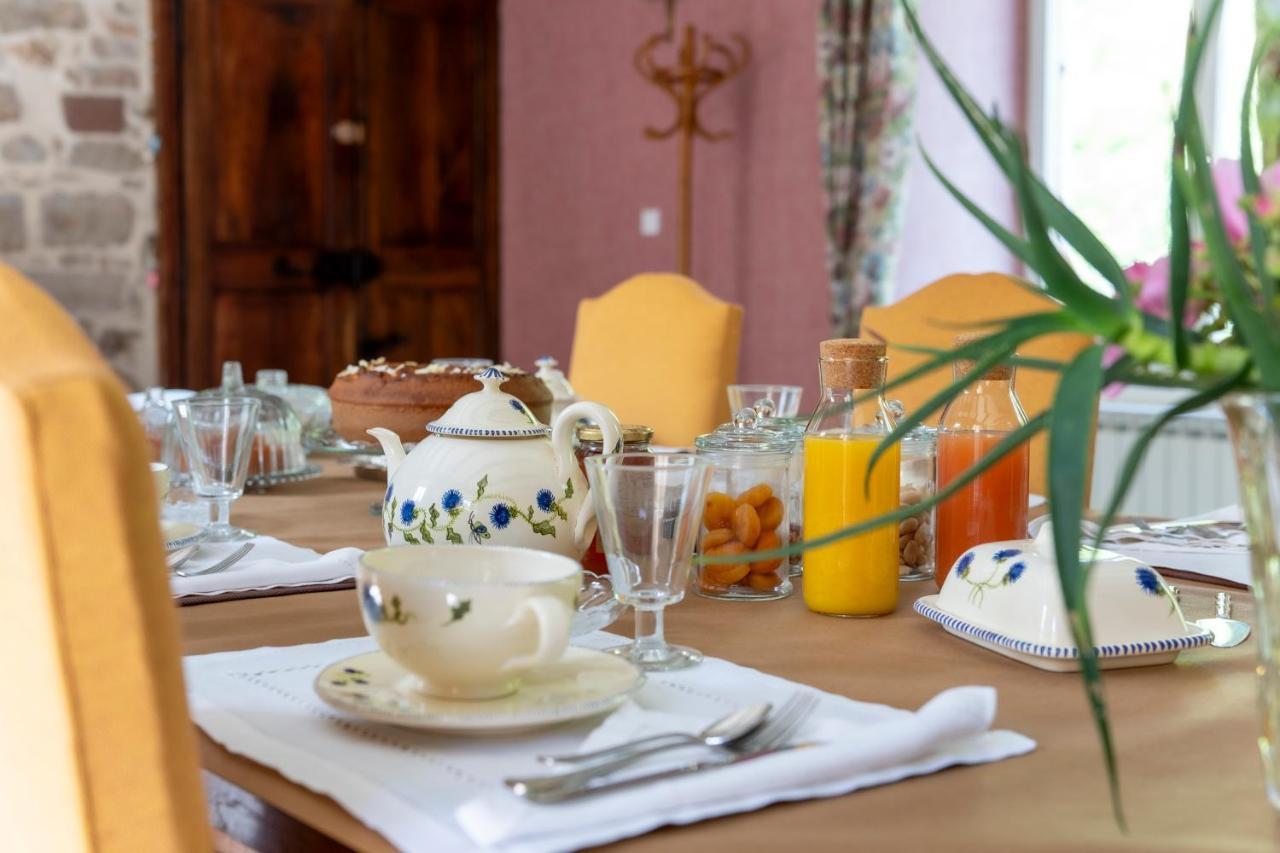 La Demeure Du Comte Bed & Breakfast Marcillac-Vallon Екстериор снимка